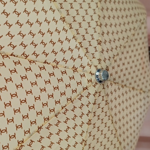 Vintage Umbrella - Picture 2 of 11